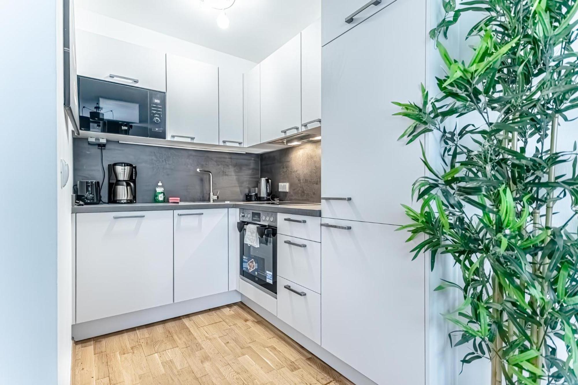Апартаменти Charming 1Br, Steps From Reumannplatz U1 Відень Екстер'єр фото