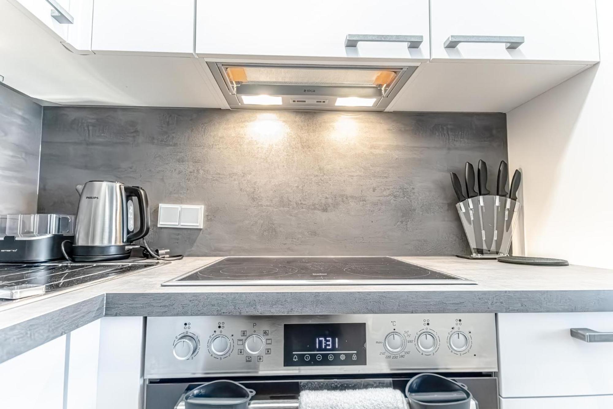 Апартаменти Charming 1Br, Steps From Reumannplatz U1 Відень Екстер'єр фото